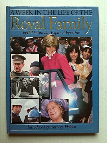 Imagen de archivo de A Week in the Life of the Royal Family a la venta por Wonder Book