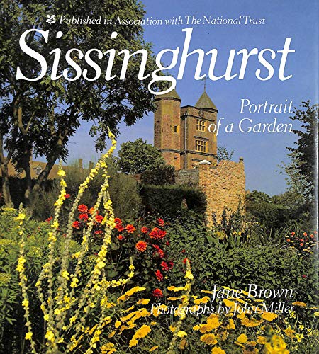 Beispielbild fr Sissinghurst : Portrait of a Garden zum Verkauf von Better World Books