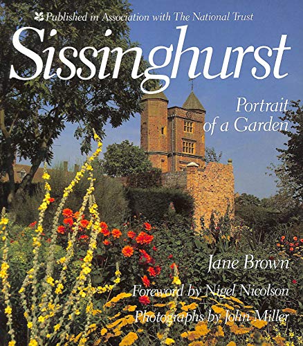 Imagen de archivo de Sissinghurst: Portrait of a Garden a la venta por Reuseabook