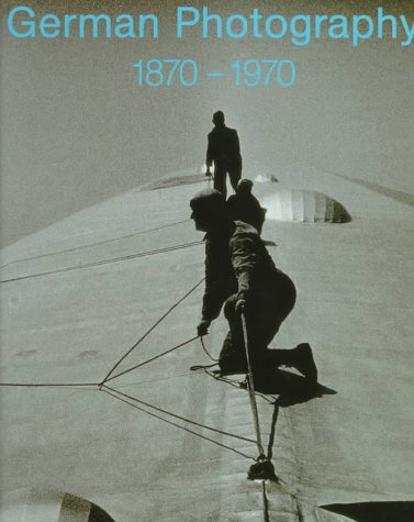 9780300071726: German Photography 1870-1970: Power of a Medium