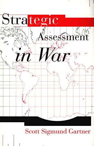 Imagen de archivo de Strategic Assessment in War a la venta por Books From California