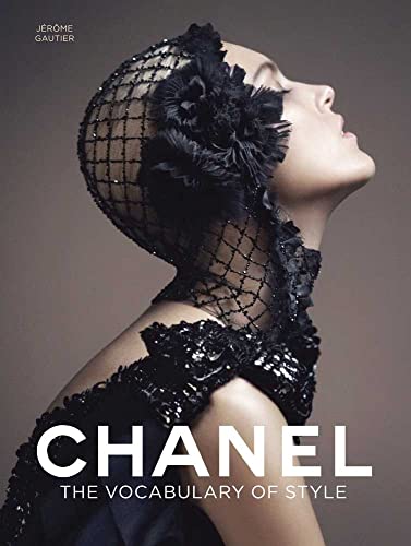 Imagen de archivo de Chanel: The Vocabulary of Style a la venta por Strand Book Store, ABAA