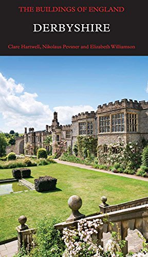 Imagen de archivo de Derbyshire (Pevsner Architectural Guides: Buildings of England) a la venta por Phatpocket Limited