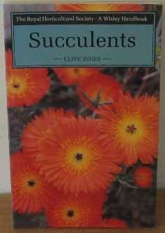Imagen de archivo de Succulents (Wisley Handbooks) a la venta por WorldofBooks