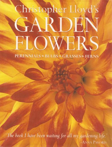 Imagen de archivo de Christopher Lloyd's Garden Flowers a la venta por WorldofBooks