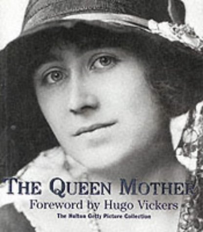 Imagen de archivo de The Queen Mother: A Celebration in Pictures of the Life of Elizabeth, the Queen Mother a la venta por WorldofBooks