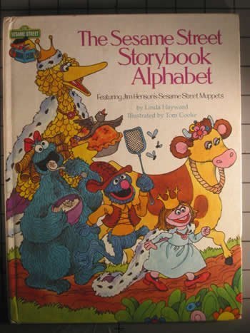 Beispielbild fr Sesame Street Storybook Alphabet zum Verkauf von Wonder Book