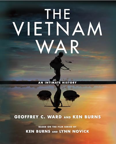 Beispielbild fr The Vietnam War : An Intimate History zum Verkauf von Better World Books