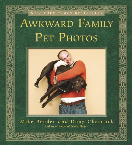 Beispielbild fr Awkward Family Pet Photos zum Verkauf von 2Vbooks