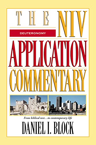 9780310210481: Deuteronomy (The NIV Application Commentary)
