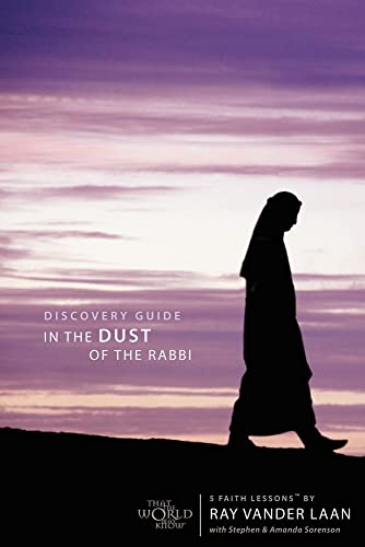 Imagen de archivo de In the Dust of the Rabbi Discovery Guide: 5 Faith Lessons a la venta por Wonder Book