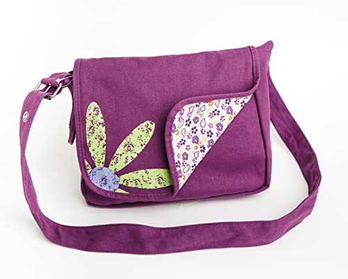 9780310822240: Faithgirlz Messenger Bag Grape Med: Medium Fits Most Standard Size Books and Bibles Up to 6 1/8" to 8 13/16"