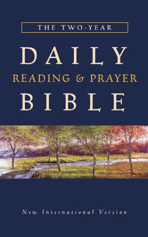 9780310919537: The Two-Year Daily Reading & Prayer Bible: New International Version