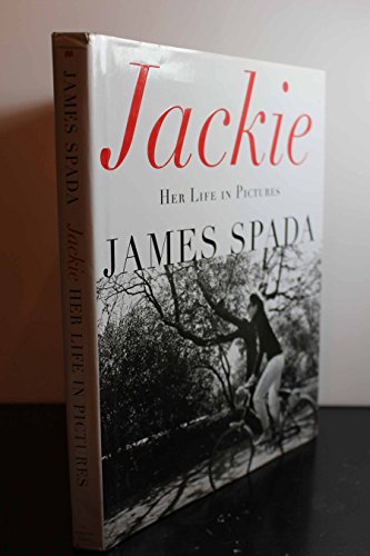 Imagen de archivo de Jackie: Her Life in Pictures a la venta por BookHolders