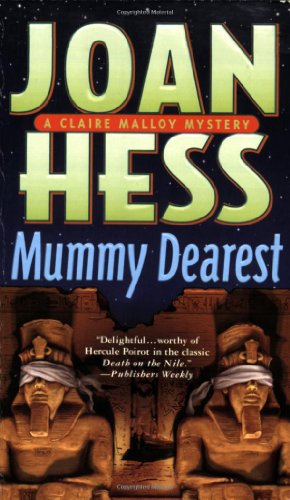 Imagen de archivo de Mummy Dearest: A Claire Malloy Mystery (Claire Malloy Mysteries) a la venta por Your Online Bookstore