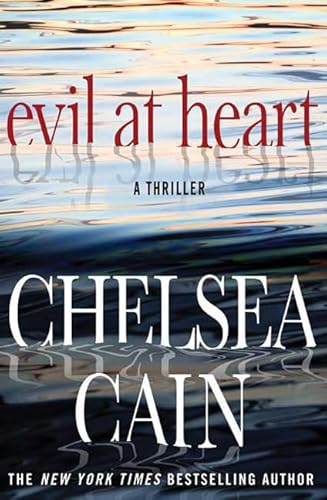 Imagen de archivo de Evil at Heart a la venta por Gulf Coast Books