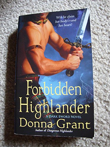 9780312381233: Forbidden Highlander (A Dark Sword Novel)