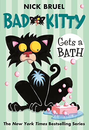 9780312581381: Bad Kitty Gets a Bath (paperback black-and-white edition)