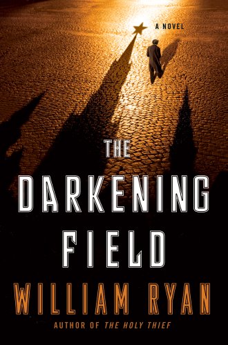 Imagen de archivo de The Darkening Field (Captain Alexei Korolev Novels) a la venta por More Than Words