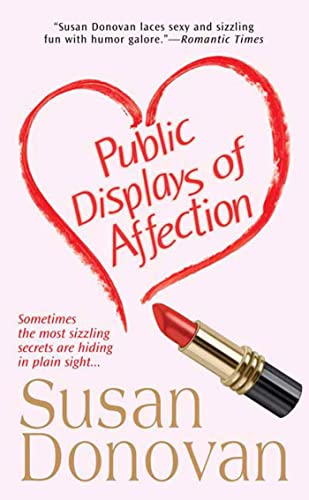 9780312992323: Public Displays of Affection