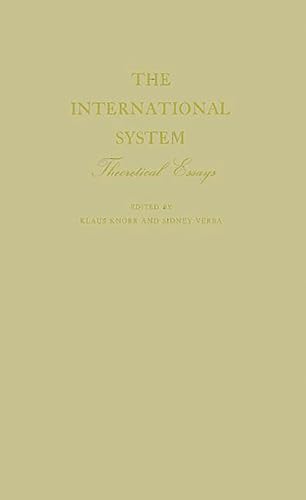 Beispielbild fr The International System: Theoretical Essays zum Verkauf von suffolkbooks