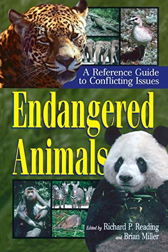 Imagen de archivo de Endangered Animals : A Reference Guide to Conflicting Issues a la venta por Better World Books