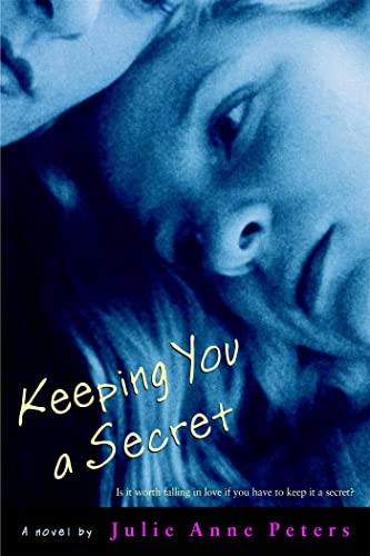 9780316009850: Keeping You A Secret