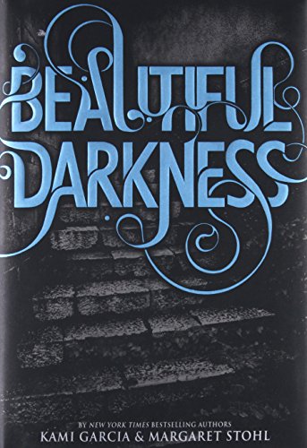 Beispielbild fr Beautiful Darkness (Beautiful Creatures, 2) zum Verkauf von Red's Corner LLC