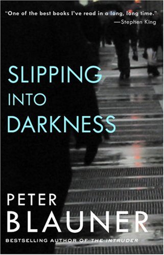 9780316098663: Slipping into Darkness: A Novel