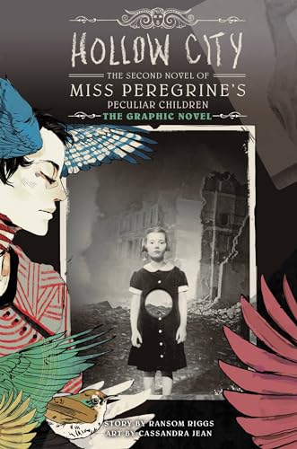 Imagen de archivo de Hollow City: The Graphic Novel: The Second Novel of Miss Peregrine's Peculiar Children a la venta por ThriftBooks-Atlanta