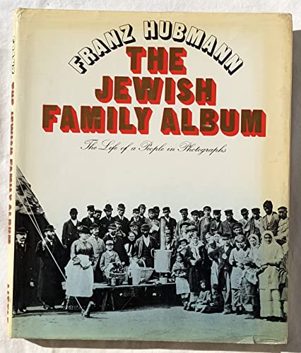 Beispielbild fr The Jewish Family Album zum Verkauf von Better World Books
