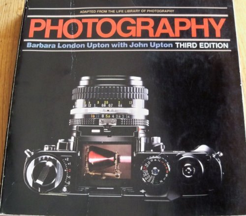 Imagen de archivo de Photography: Adapted from the Life library of photography a la venta por Wonder Book
