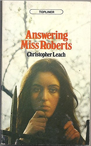 9780330021753: Answering Miss Roberts (Topliners)