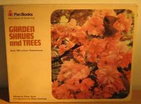 9780330029162: Garden Shrubs and Trees (Library of Gardening S.)
