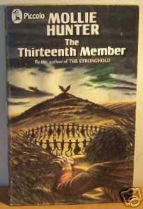 9780330254885: The Thirteenth Member (Piccolo Books)