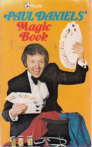 Beispielbild fr Paul Daniels' Magic Book (Piccolo Books) zum Verkauf von WorldofBooks