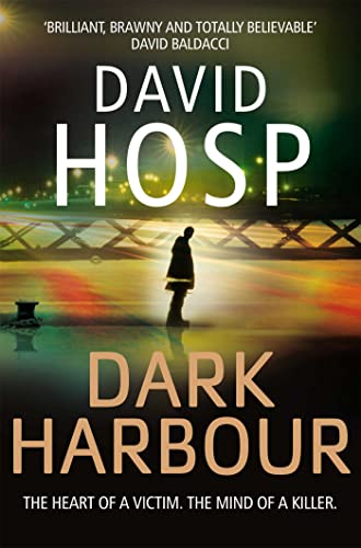 Imagen de archivo de Dark Harbour a la venta por WorldofBooks