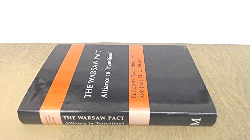 Imagen de archivo de The Warsaw Pact: Alliance in Transition? a la venta por NEPO UG