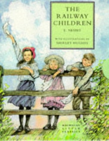Imagen de archivo de The Railway Children (MacMillan Little Classics) in slipcase a la venta por Alexander's Books
