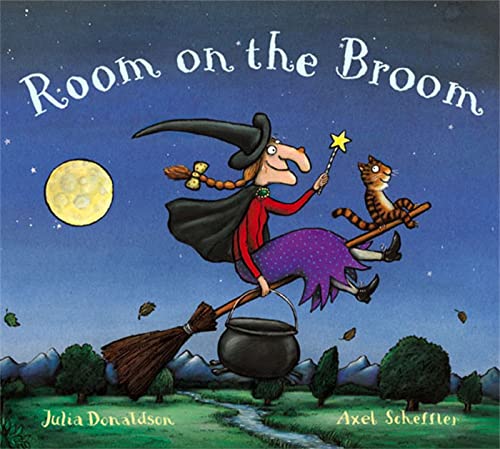 Imagen de archivo de Room on the Broom a la venta por ThriftBooks-Dallas