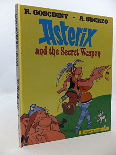 Beispielbild für Asterix and Secret Weapon BK 32 (Classic Asterix hardbacks) zum Verkauf von AwesomeBooks