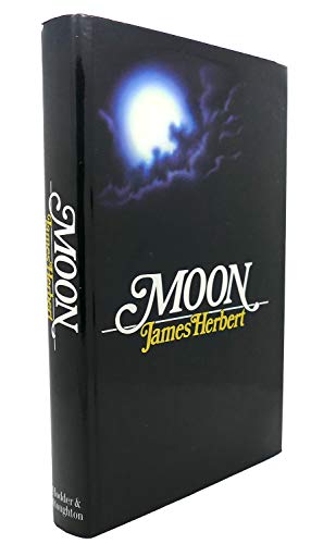 Imagen de archivo de Moon a la venta por WorldofBooks