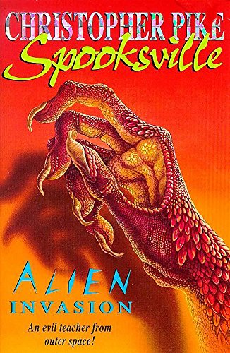 Beispielbild fr Spooksville: Alien Invasion: No. 13 zum Verkauf von WorldofBooks