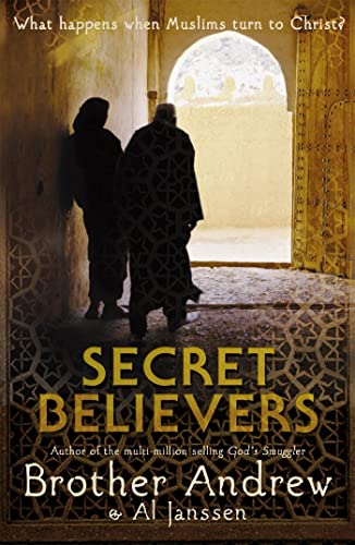 Imagen de archivo de Secret Believers a la venta por Blackwell's