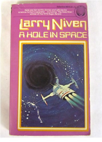 A Hole in Space (9780345280404) by Niven, Larry