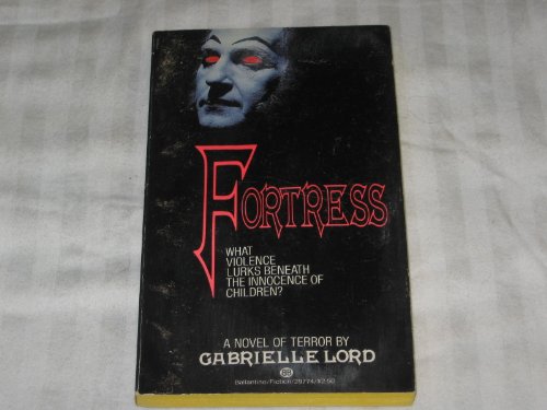 9780345297747: FORTRESS