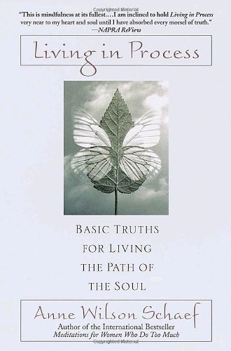 9780345435675: Living in Process: Basic Truths for Living the Path of the Soul