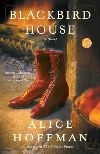 9780345455932: Blackbird House: A Novel (Ballantine Reader's Circle)
