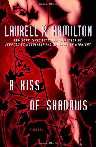 9780345478153: A Kiss of Shadows (Meredith Gentry Novels)