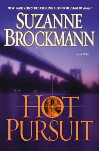 Beispielbild fr Hot Pursuit zum Verkauf von Better World Books